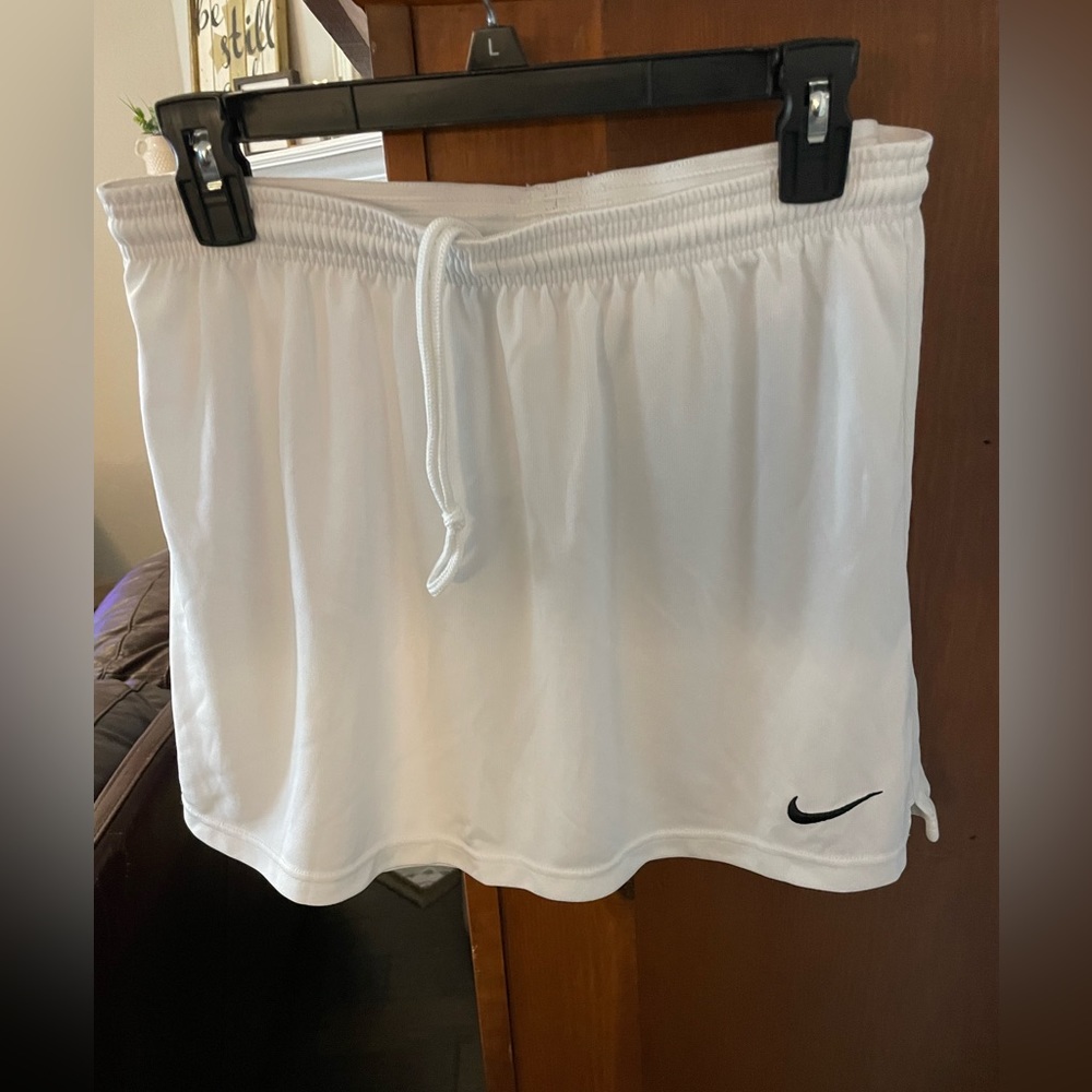 Women’s Nike skirt